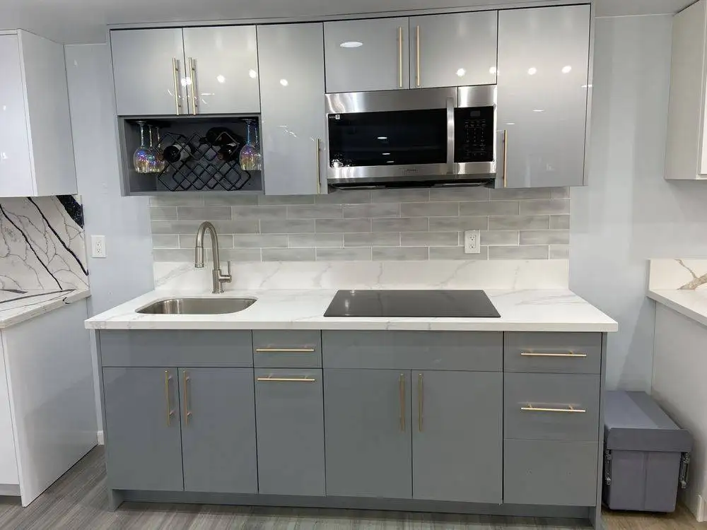 Cabinet, quartz and flooring material on display at the Honolulu showroom